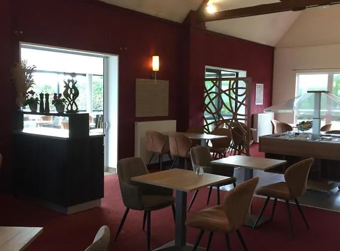 Le Pavillon De Rouen 3* Le Mesnil-Esnard